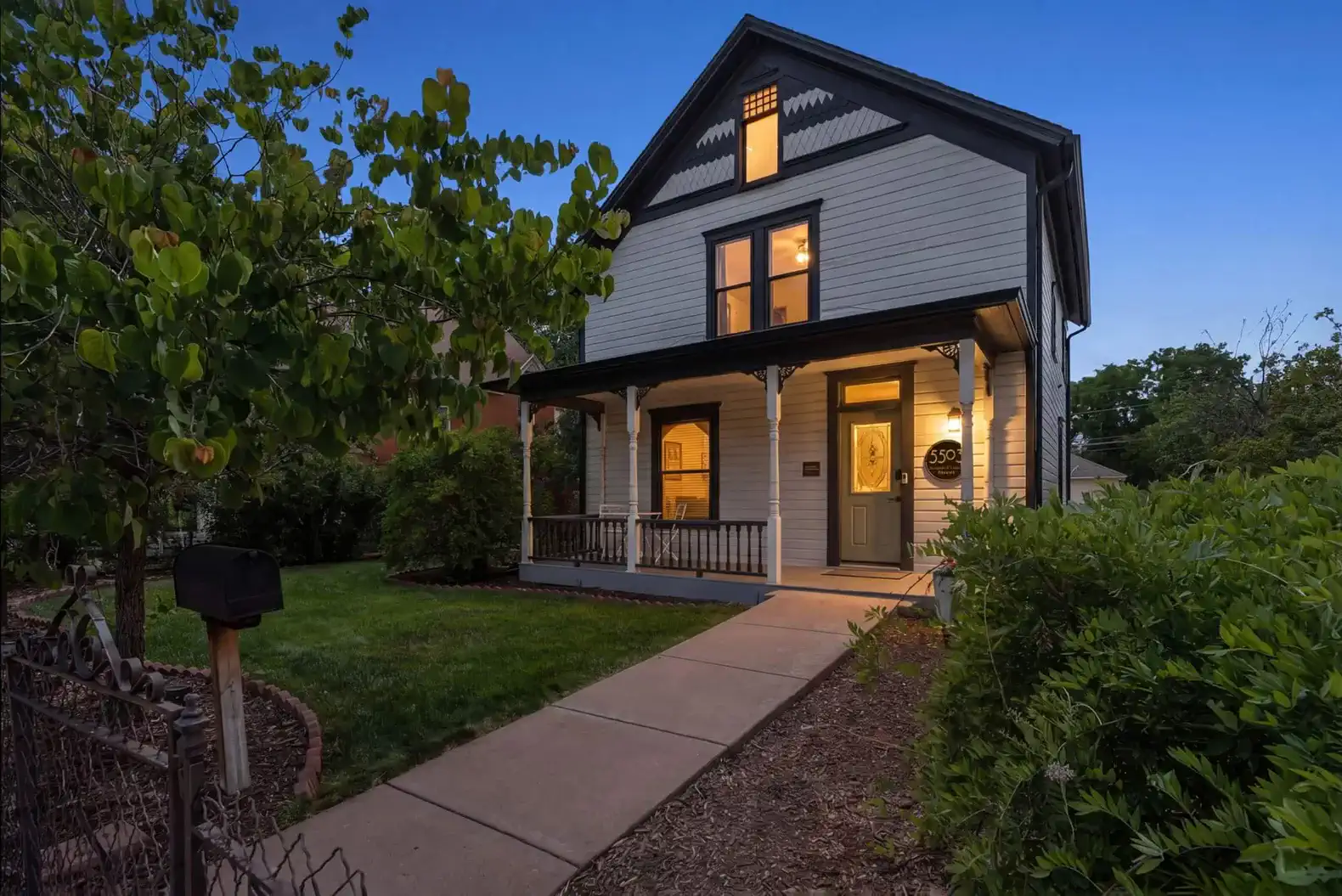 Historic Littleton, Just Off Main, Remodeled, Pets – photo 1