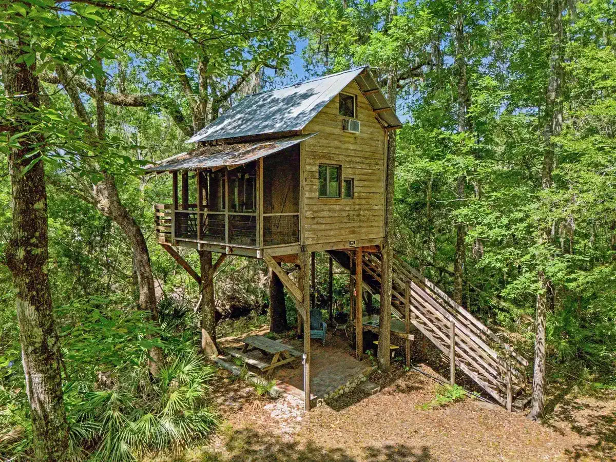 Sopchoppy River Treehouse