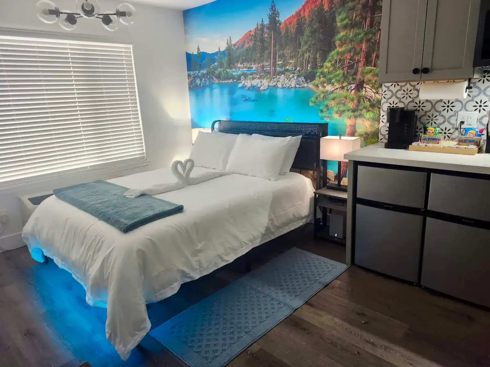 Near Airport, Hospital, 58” TV Apt 151