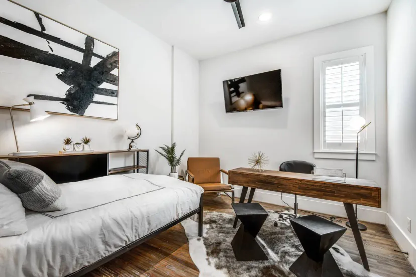 Our home office / 6th bedroom