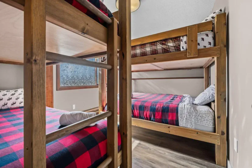 4838 Snow Pines Road-23