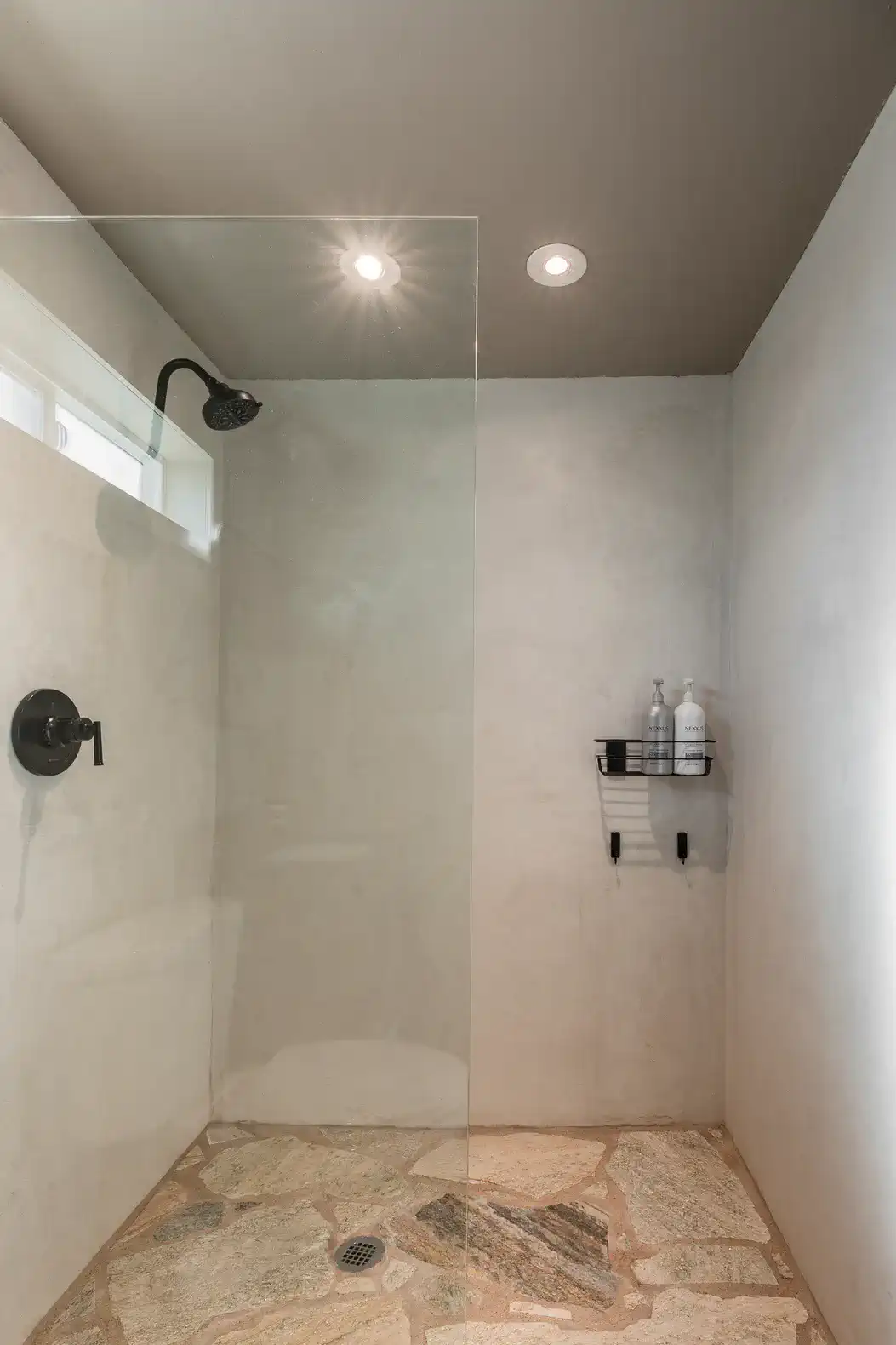 Blue Shadows (hot tub+piano) – photo 8