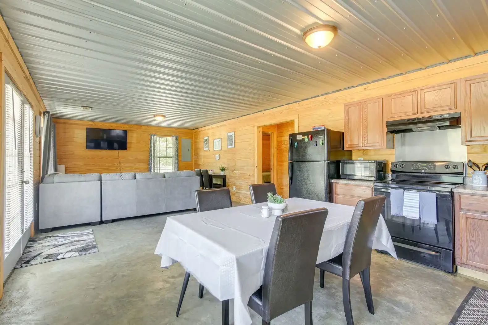 Cabin 2 – photo 3