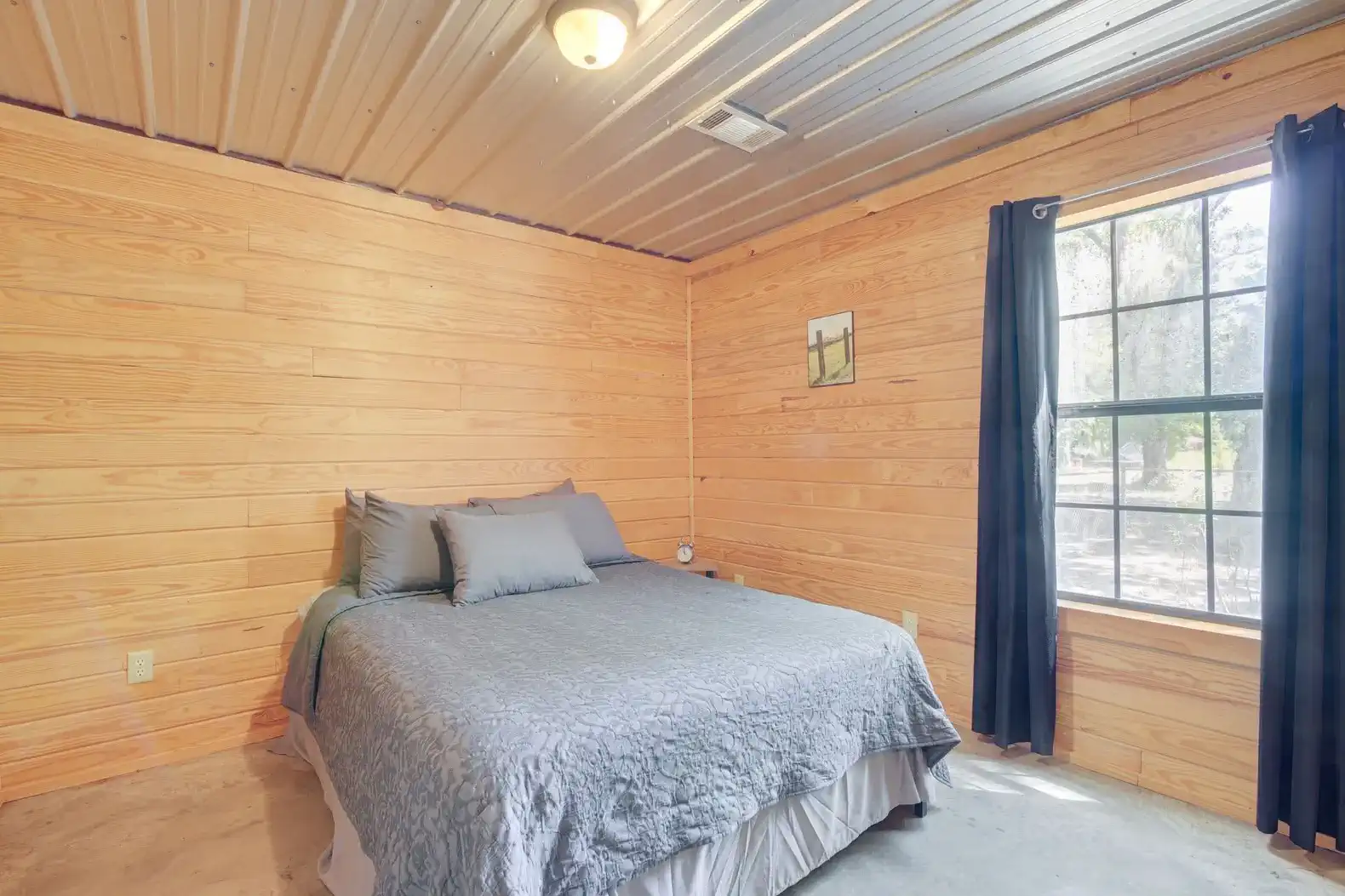 Cabin 2 – photo 2