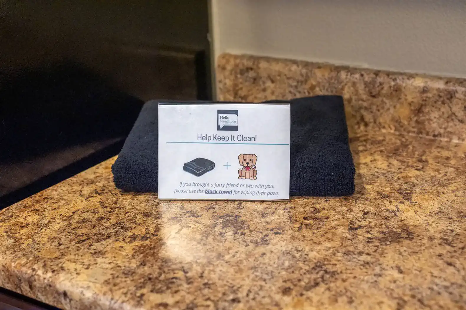Pet-friendly touches thoughtfully included—like dedicated towels for wiping paws—help keep the space clean and comfortable for both you and your four-legged companions.