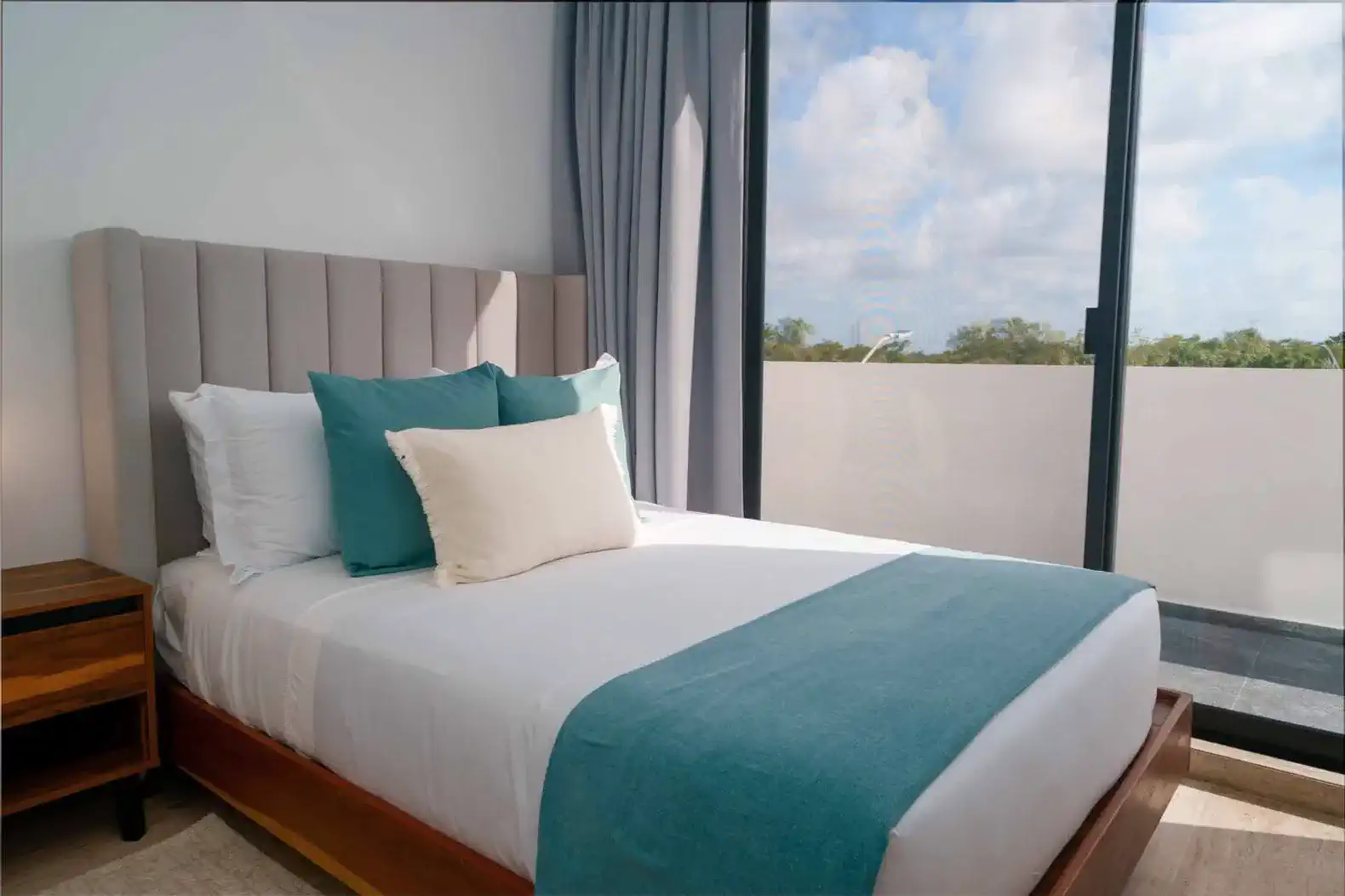 Shark Villa- 5 Bedroom- Heated Pool- Movie Theater β photo 43