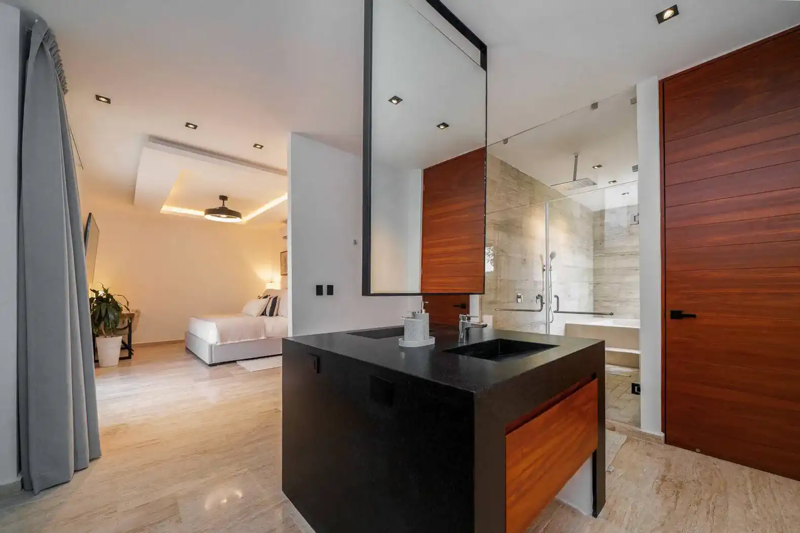 Shark Villa- 5 Bedroom- Heated Pool- Movie Theater β photo 26