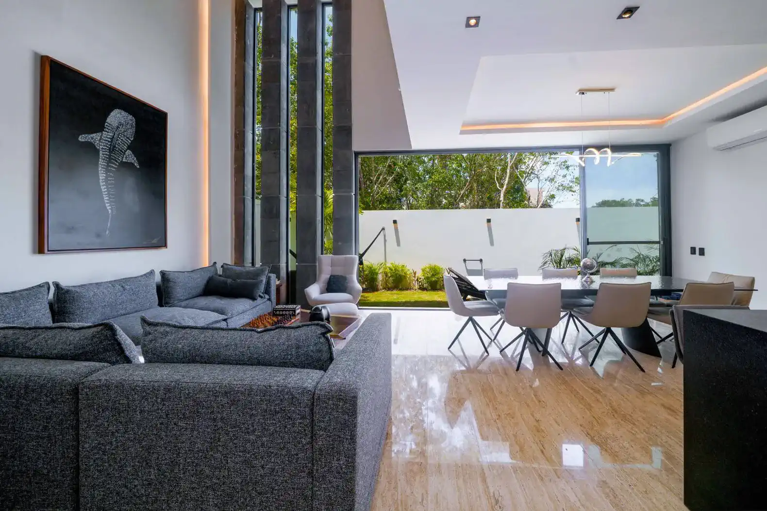 Shark Villa- 5 Bedroom- Heated Pool- Movie Theater β photo 11