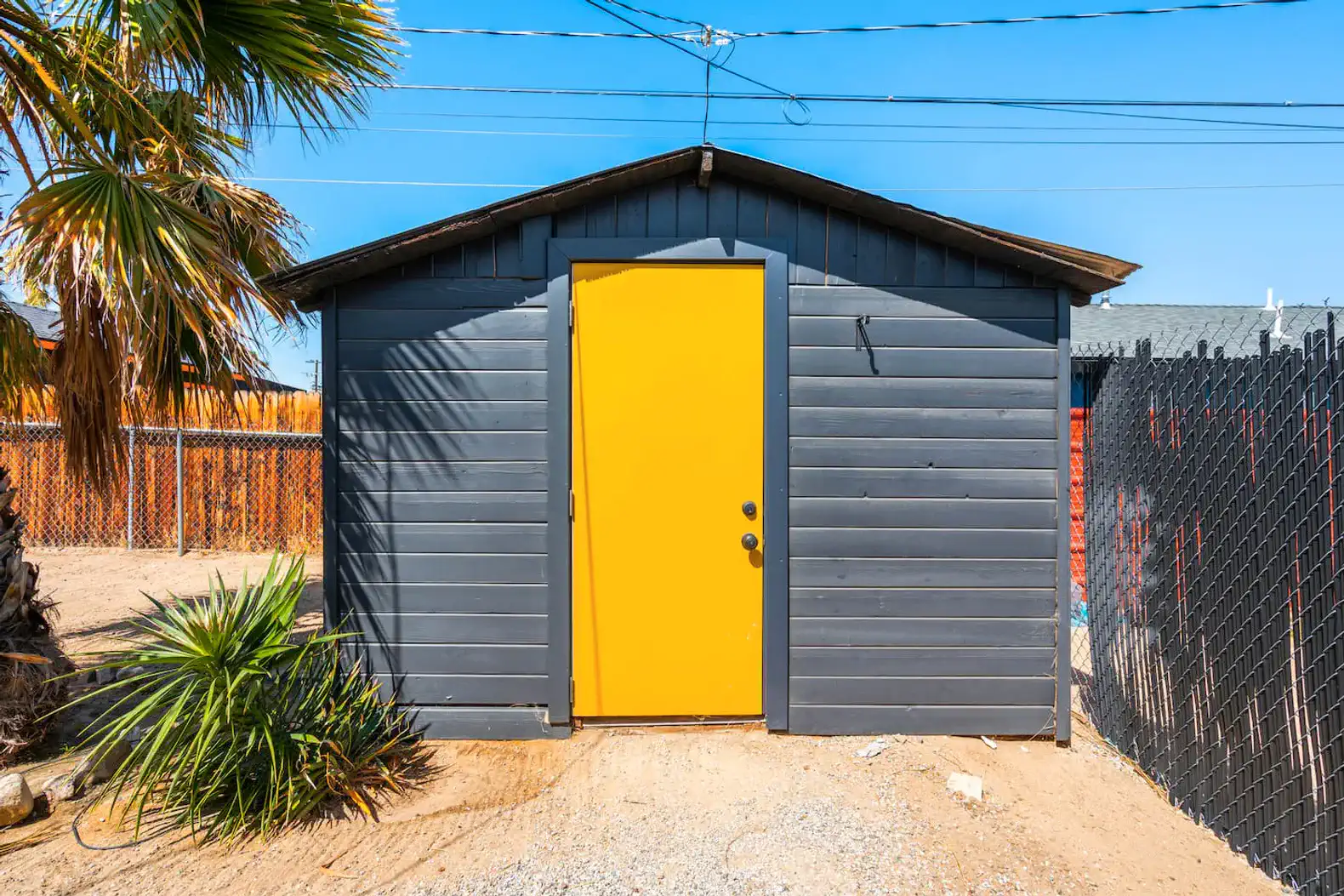 laundry shed (available to guests with prior permission)