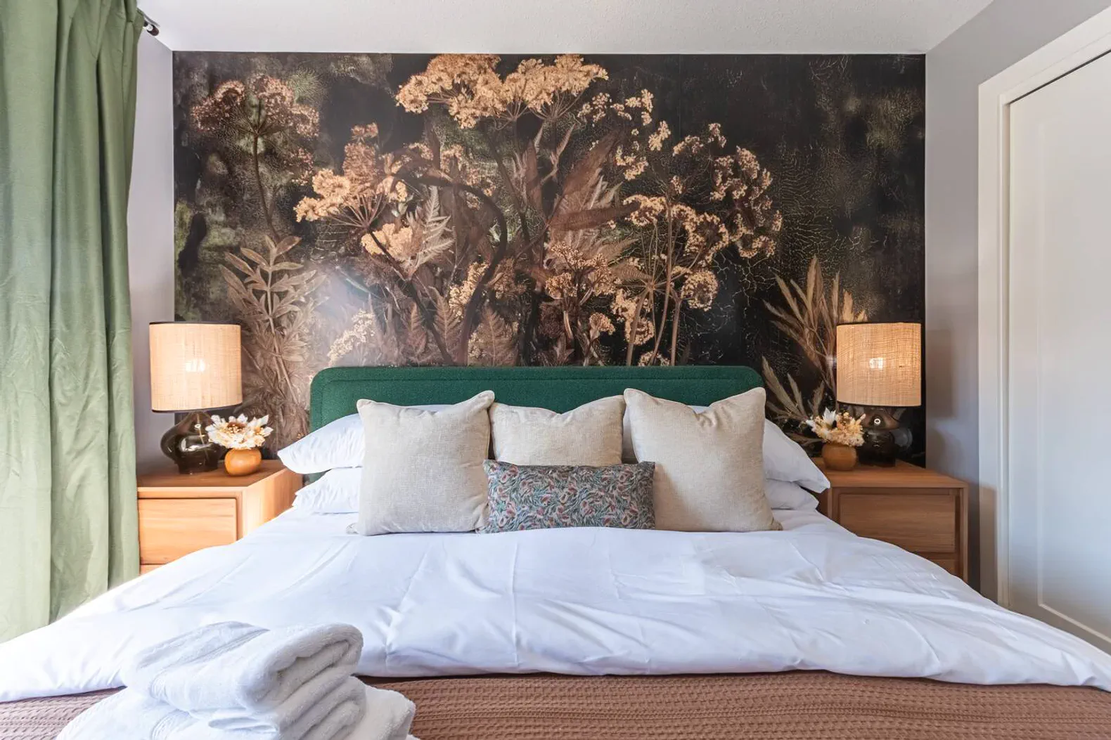 NOIR BOUTIQUE STAY — Edmonton, Alberta — vacation rental