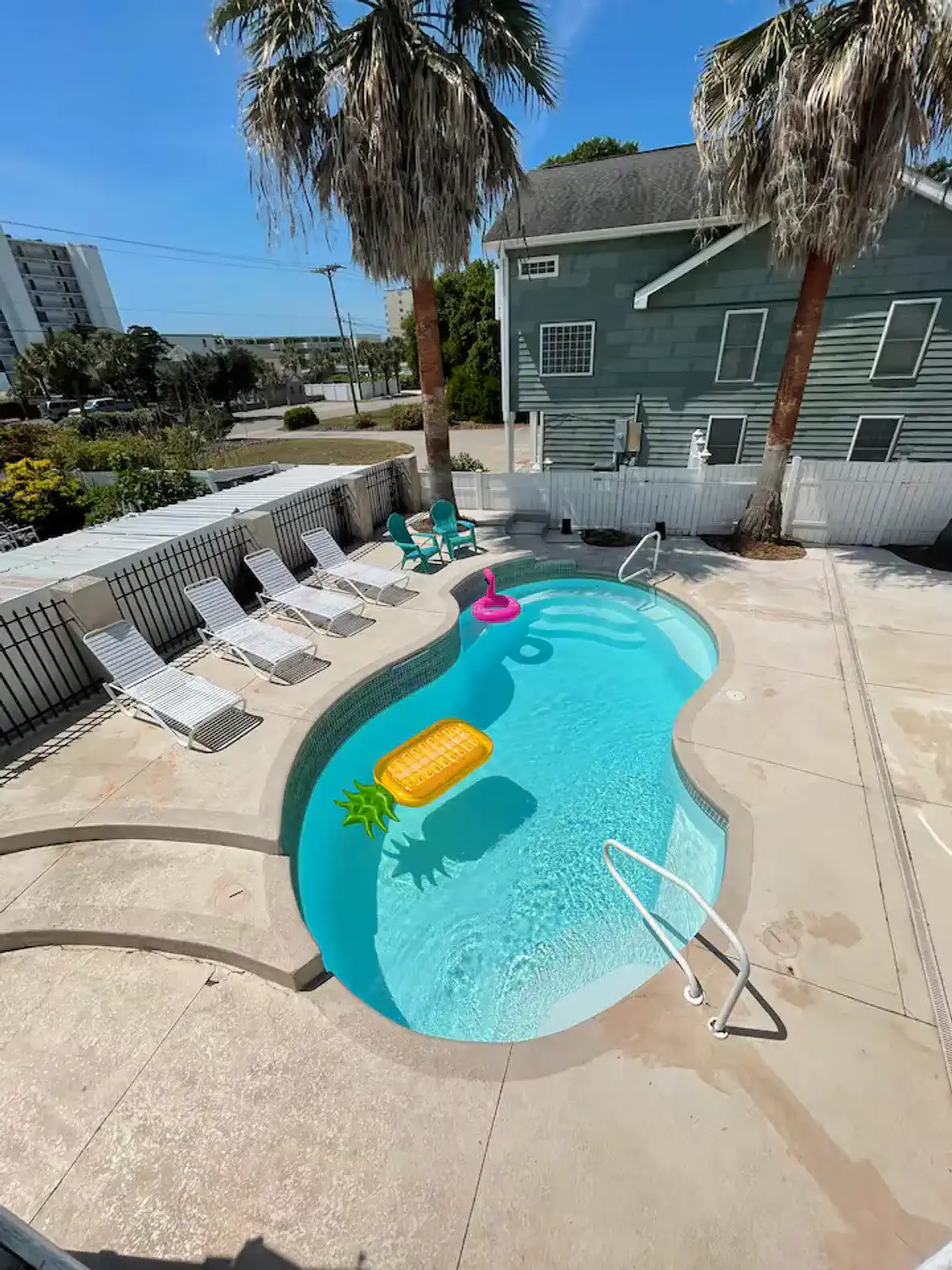 Dog Friendly, 1Min to Beach, Huge Pool, Fenced Yard – photo 77
