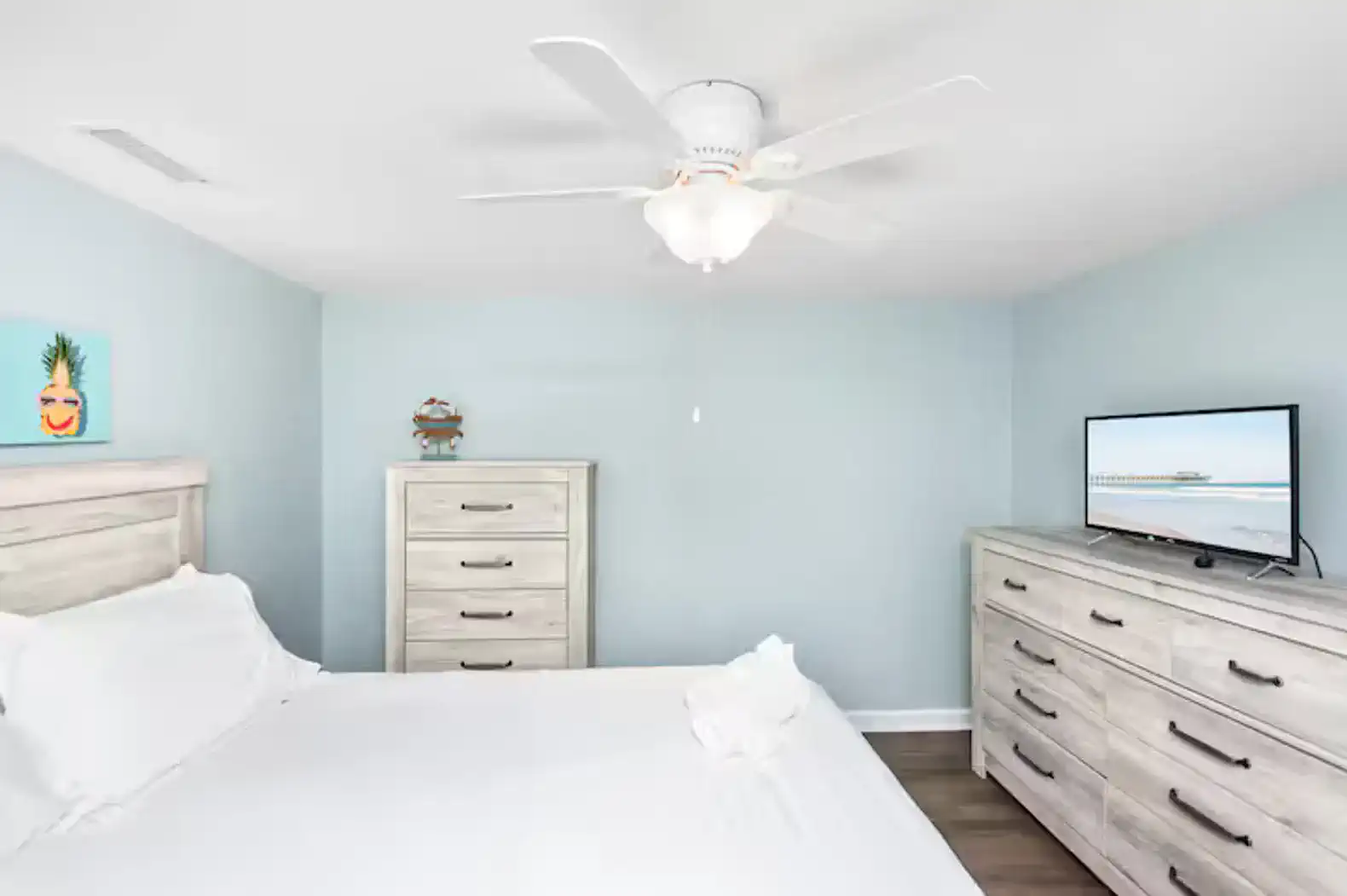 Dog Friendly, 1Min to Beach, Huge Pool, Fenced Yard – photo 23