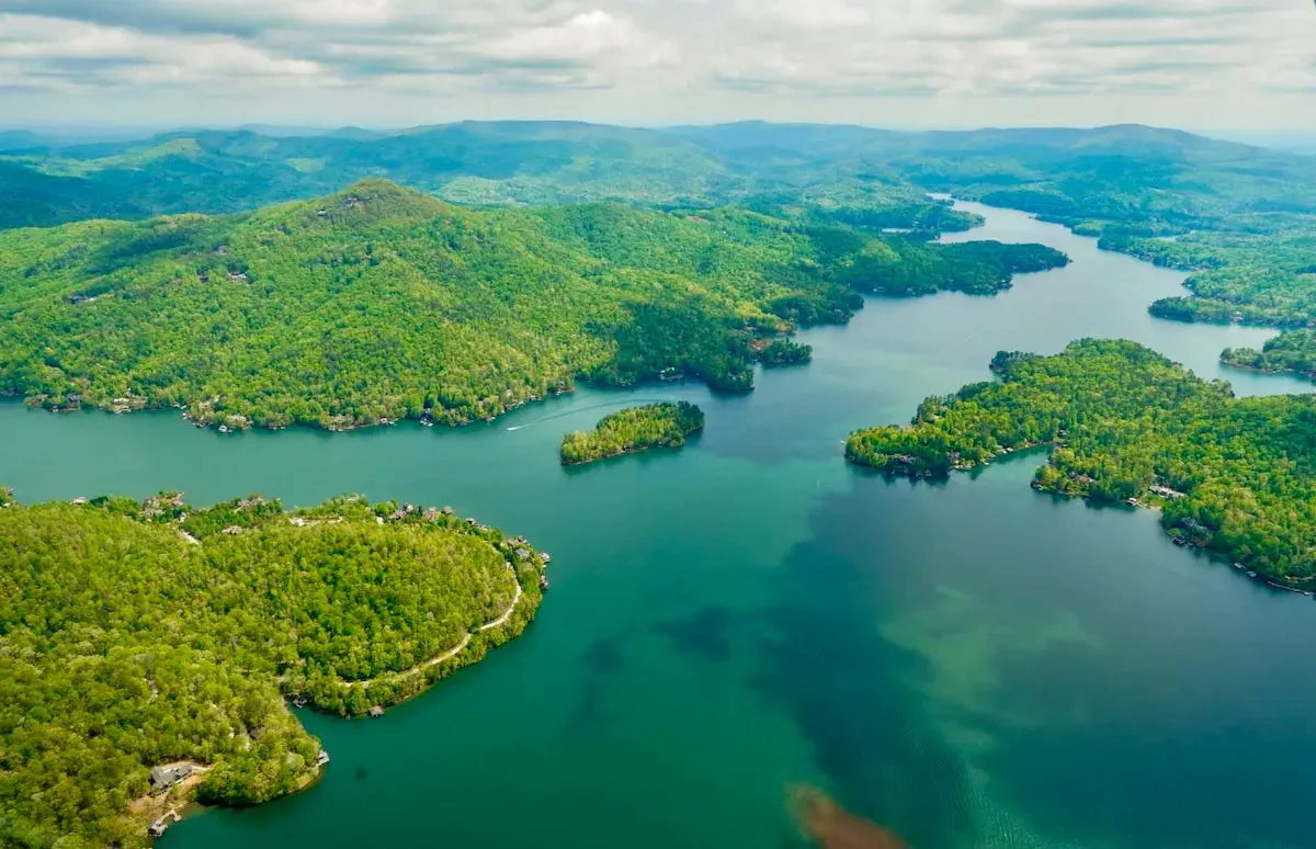 Family-Friendly Activities at Lake Burto