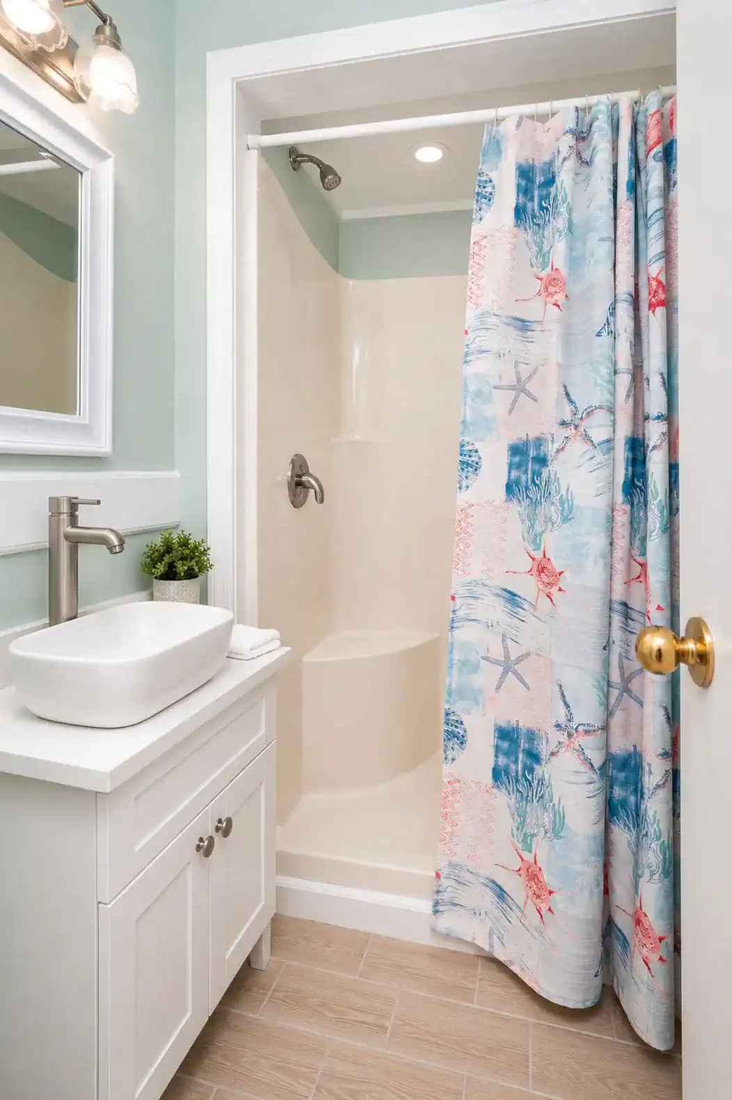 Bikini Top Queen Bedroom Bathroom