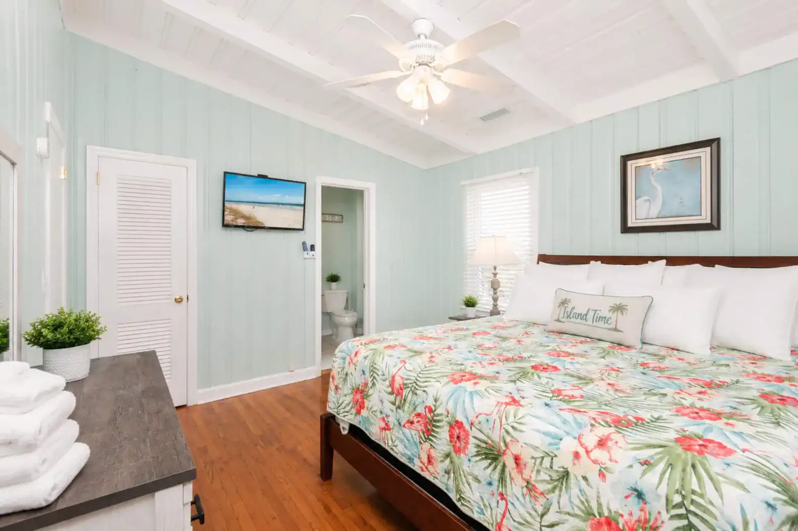 Bikini Top King Bedroom