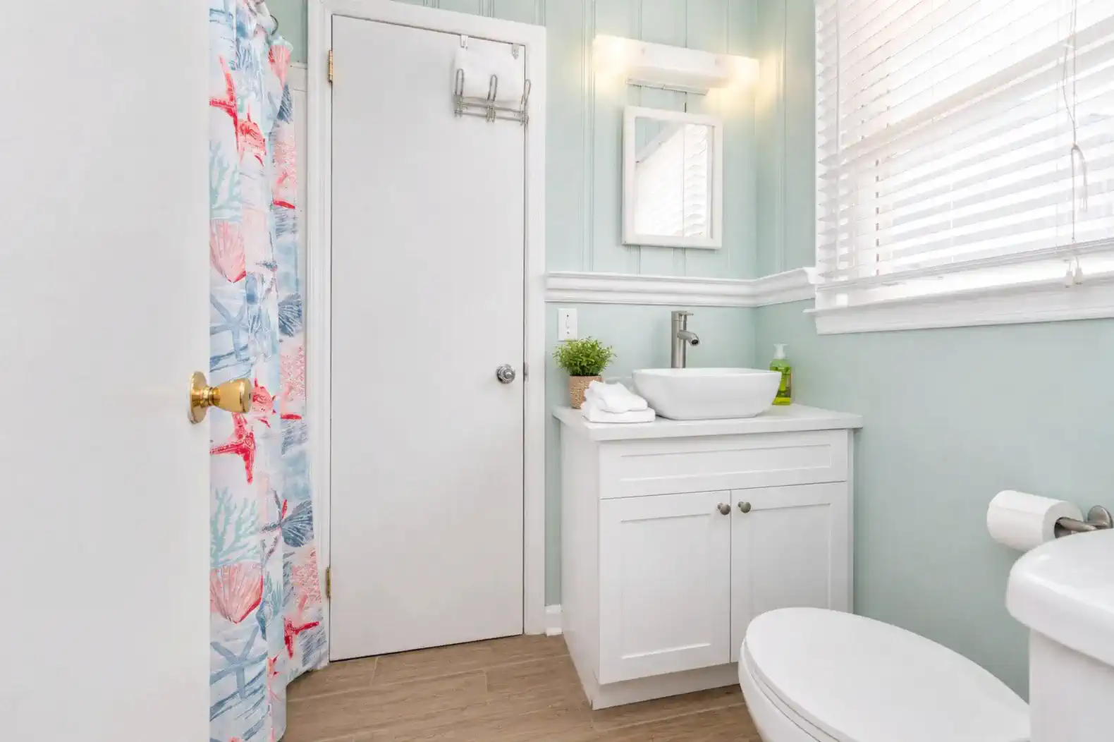 Bikini Top Jack and Jill Bathroom