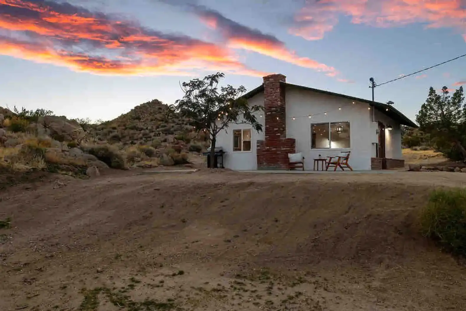 Petite Maison | Luxe Cabin w/ Views + Boulders photo 3