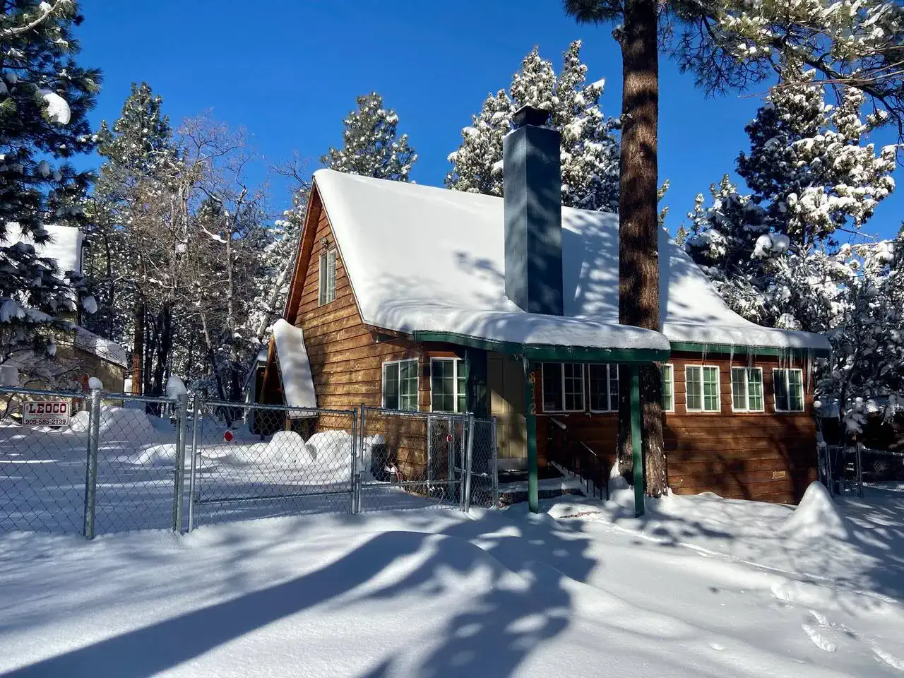 Berghütte im Wald nahe Big Bear – Foto 1