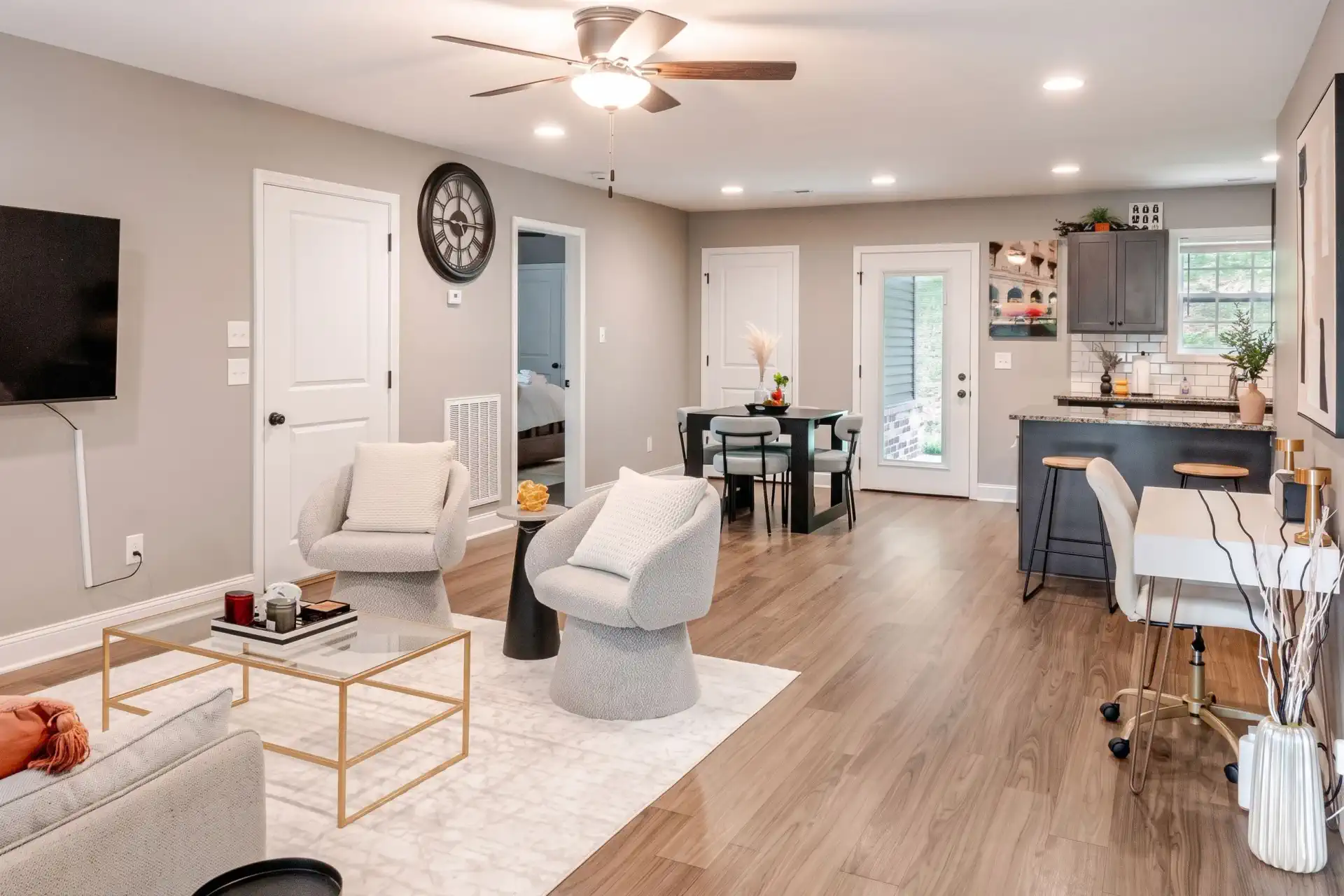 East Knoxville | Mountain Views + Game Room – photo 1