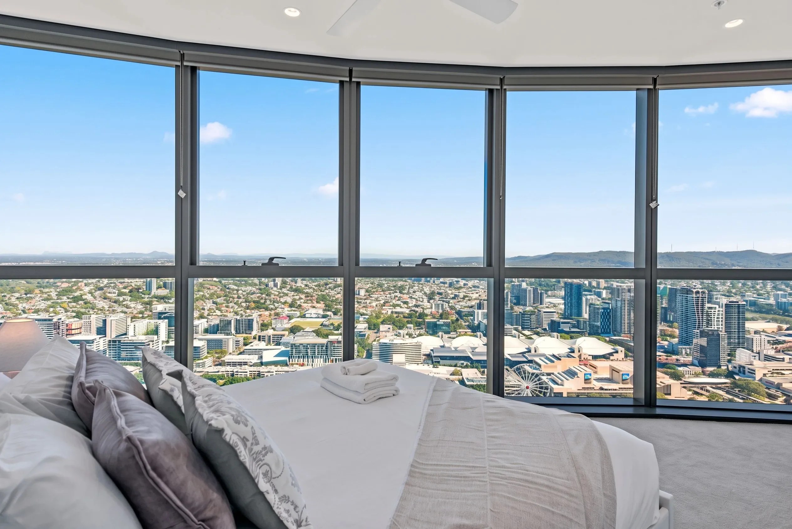 Queen’s Wharf 3BR Apt with 2 Parking — Brisbane City, Queensland — vacation rental