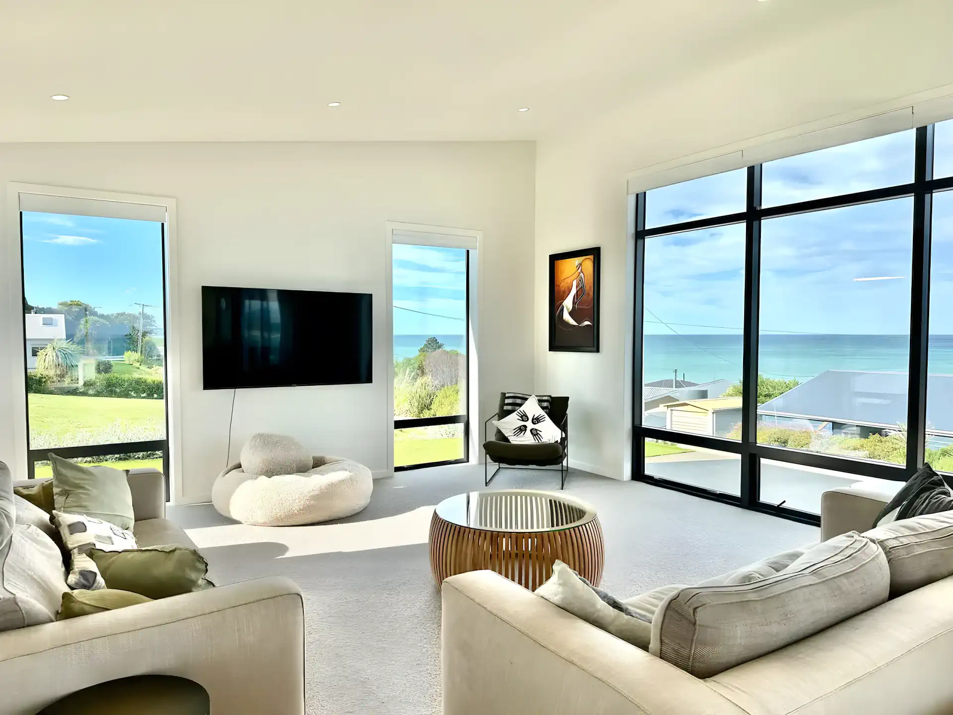 Coastal Luxe Villa – photo 1