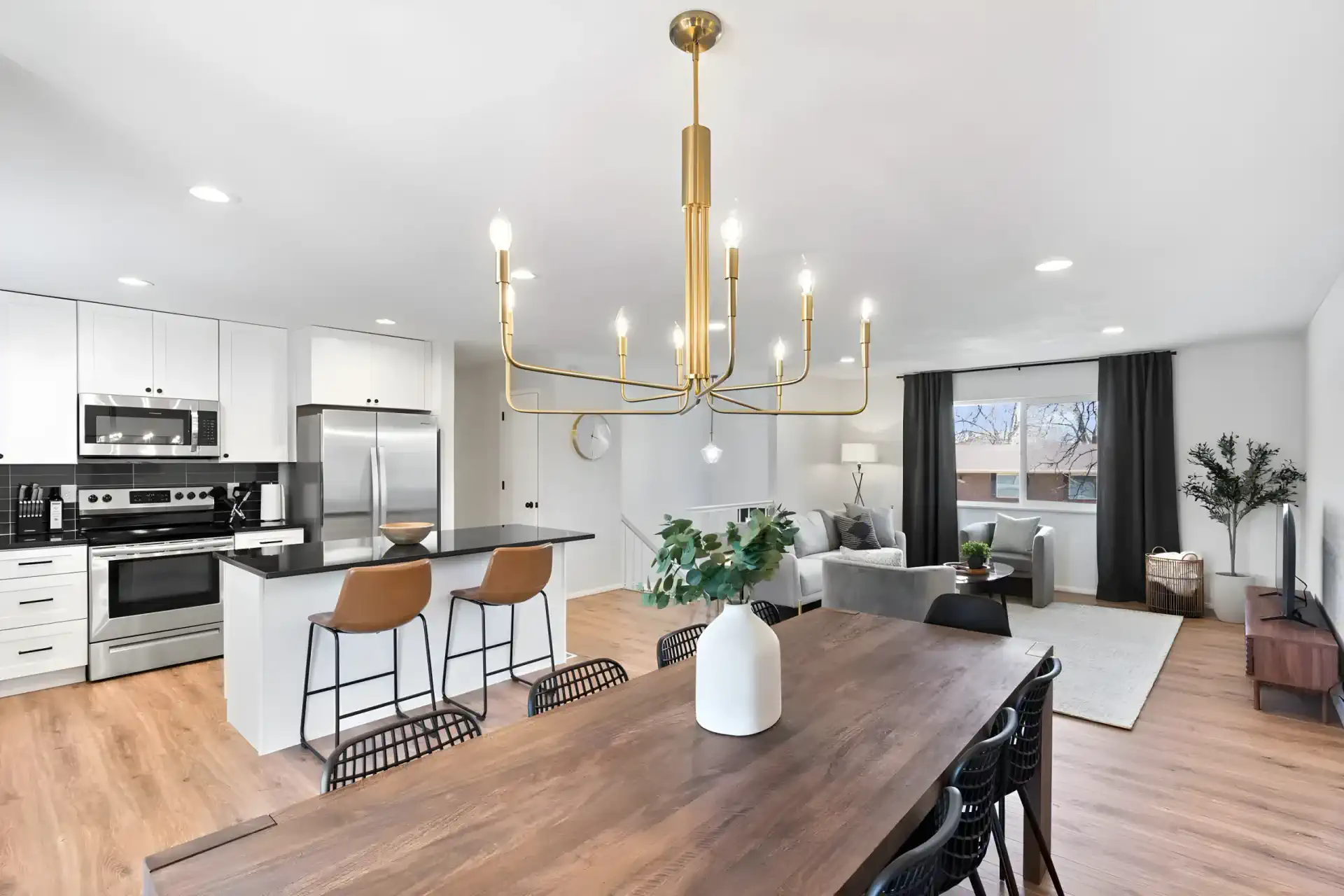 Large 5 BR