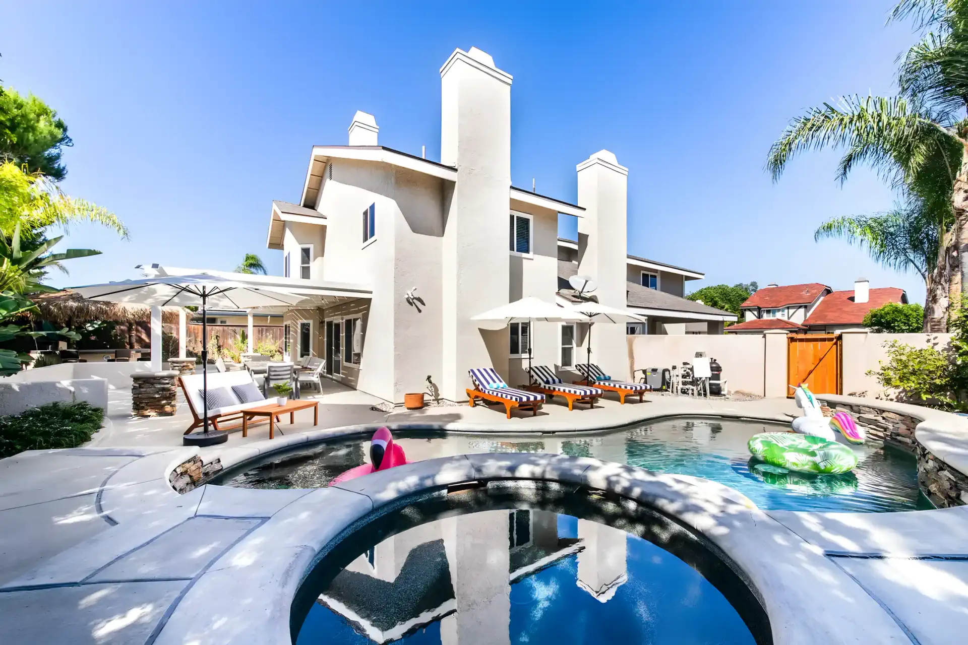 Mara Villa – photo 1