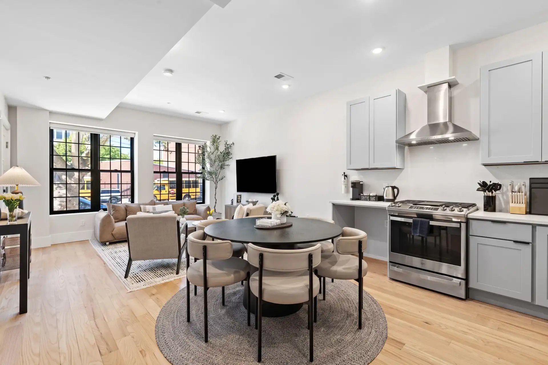 Modern 2BR Luxury Retreat w/ Parking | Jersey City – photo 1