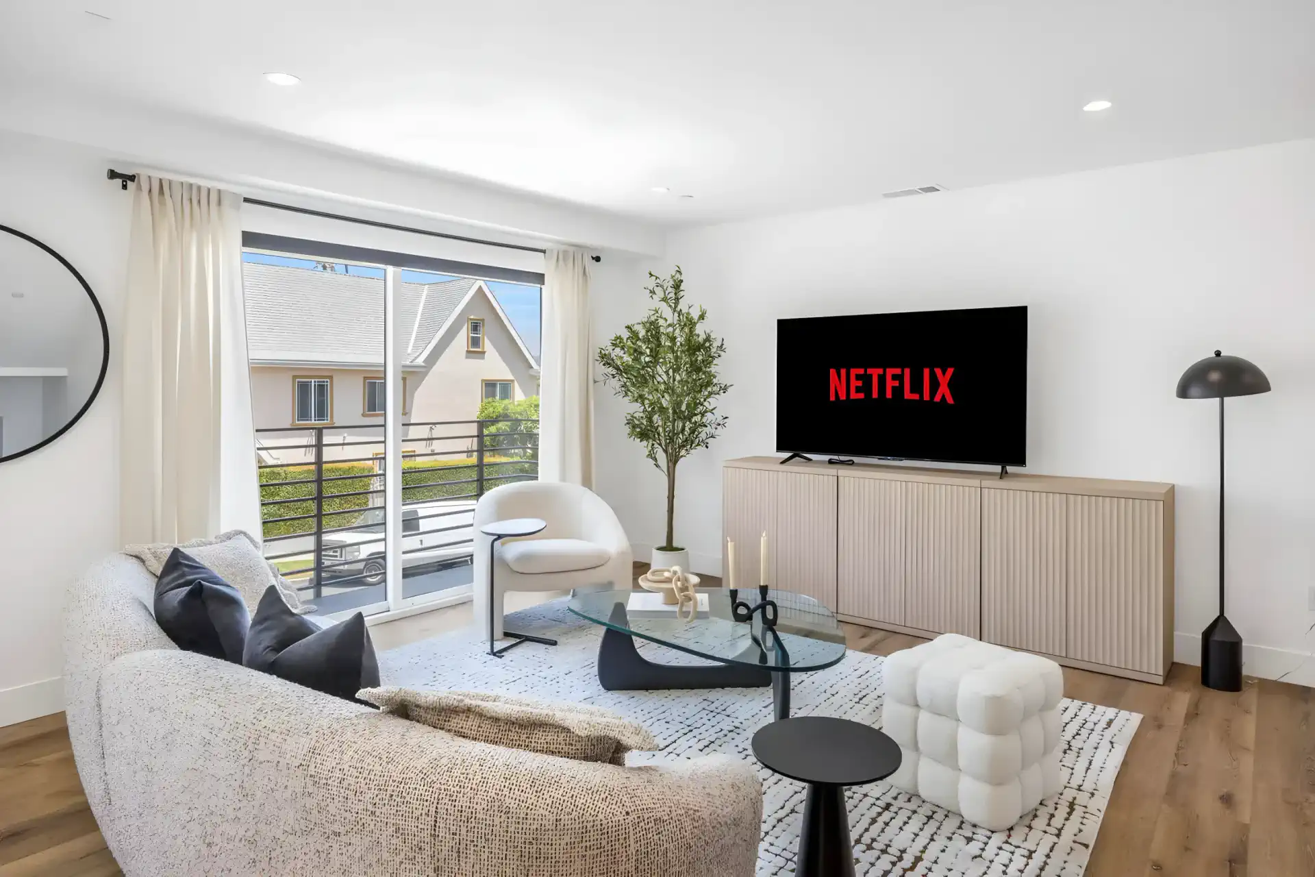 Hollywood Neubau LA #2 – Foto 1